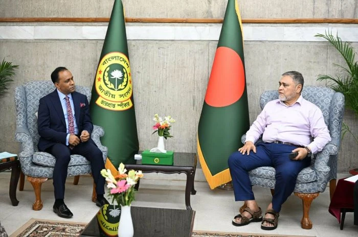 রাষ্ট্রপতি নির্বাচন ঘিরে তৎপরতা: ভারপ্রাপ্ত স্পিকারের সঙ্গে ইসির বৈঠক, শুরু আনুষ্ঠানিক প্রক্রিয়া